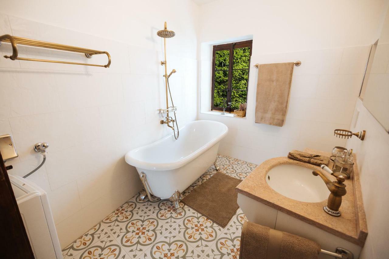 מונטרה Chateau Du Chatelard מראה חיצוני תמונה